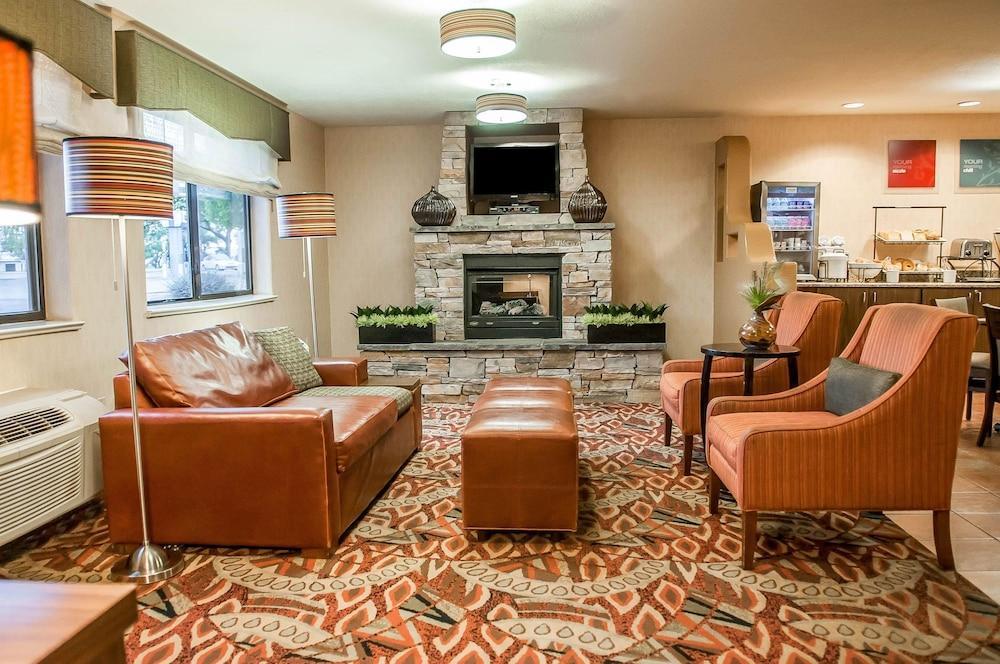 Comfort Inn&suites Alamos 3*