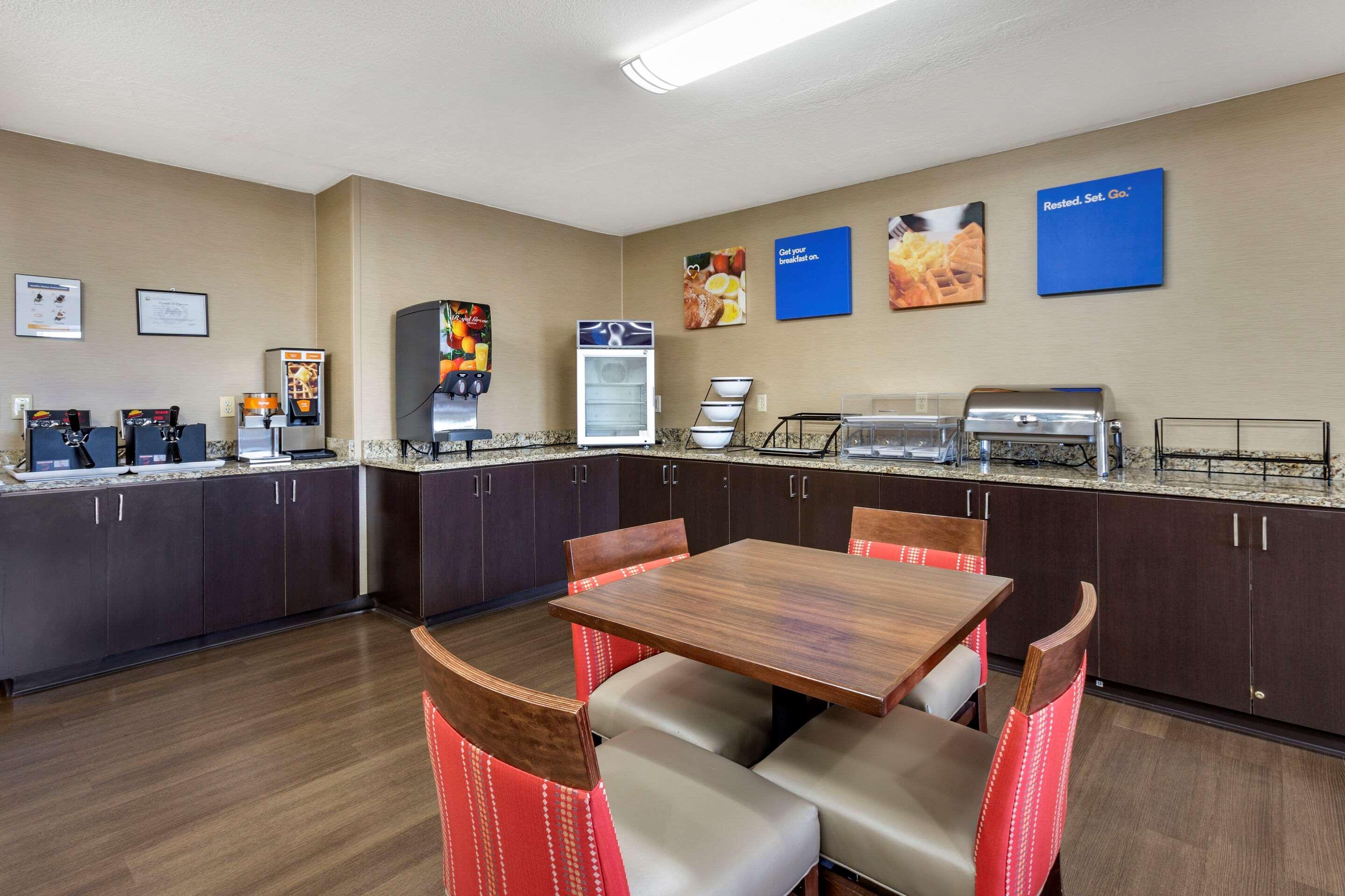 Comfort Inn&suites Alamos Hotel 3*