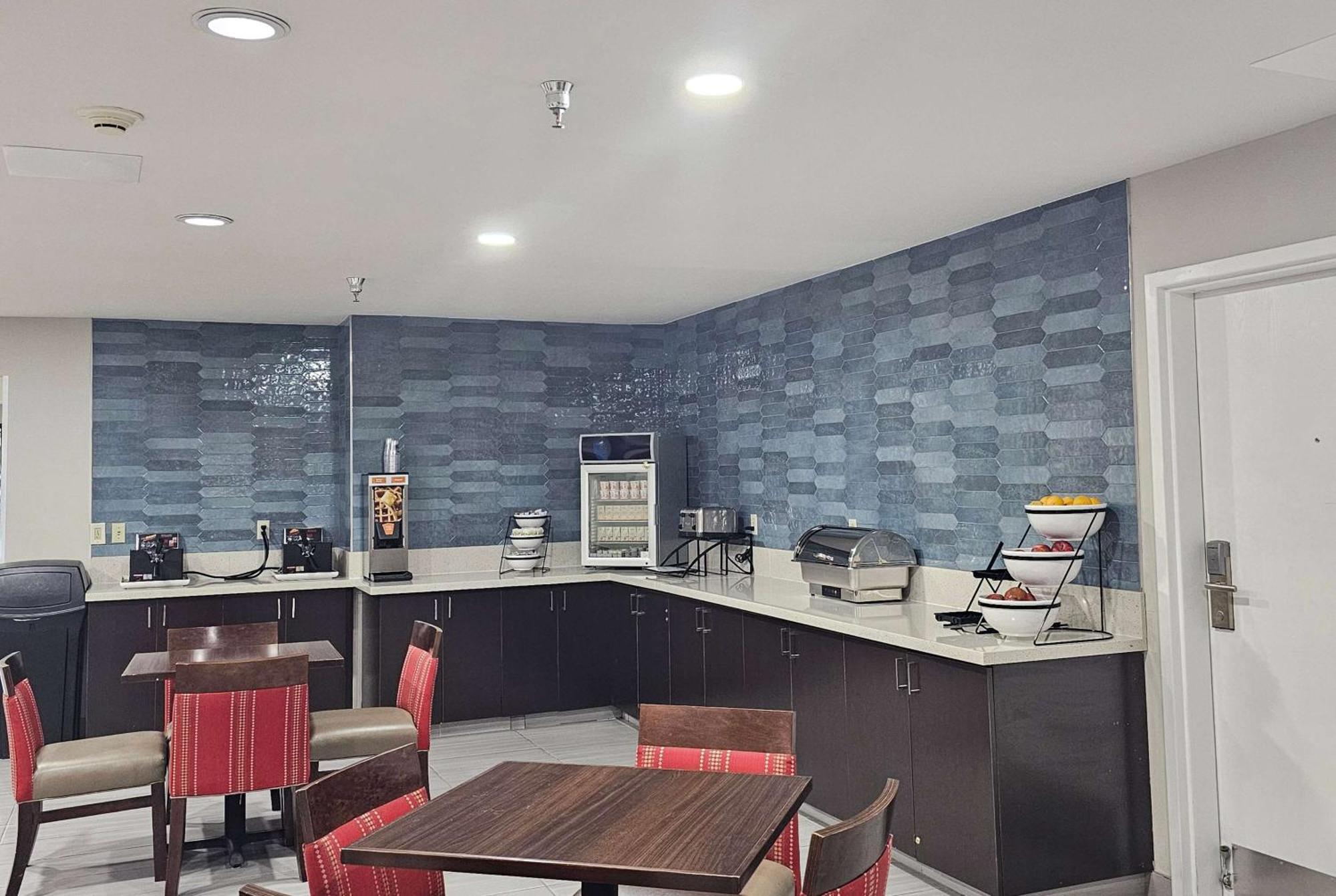 Hotel Comfort Inn&suites Alamos 3*