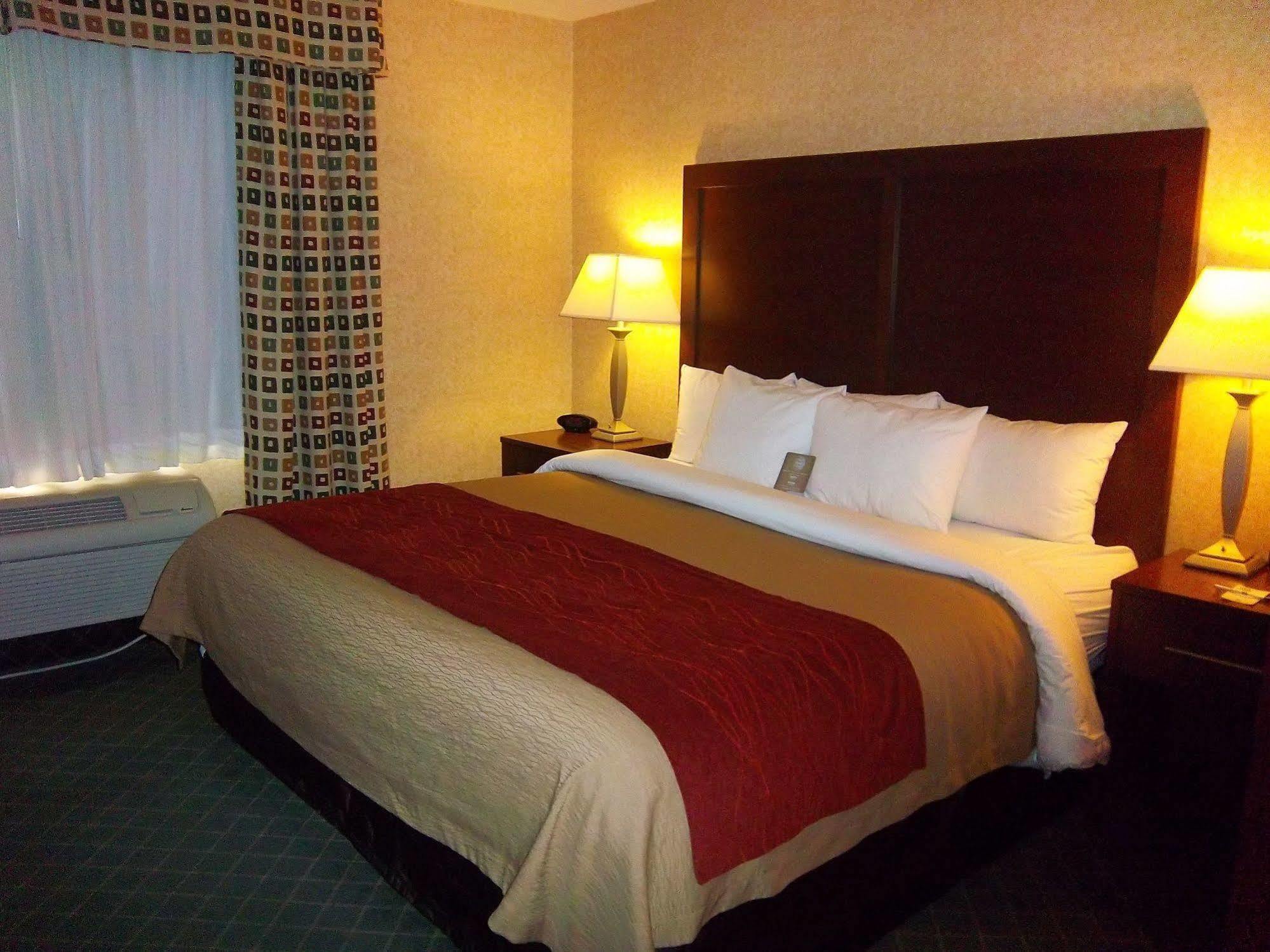 Comfort Inn&suites Alamos