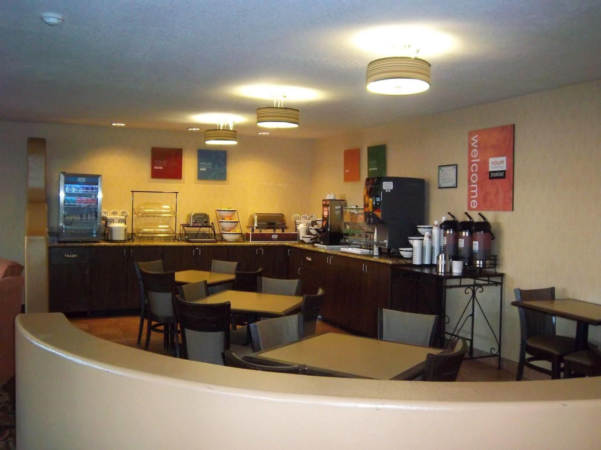 Comfort Inn&suites Alamos 3*